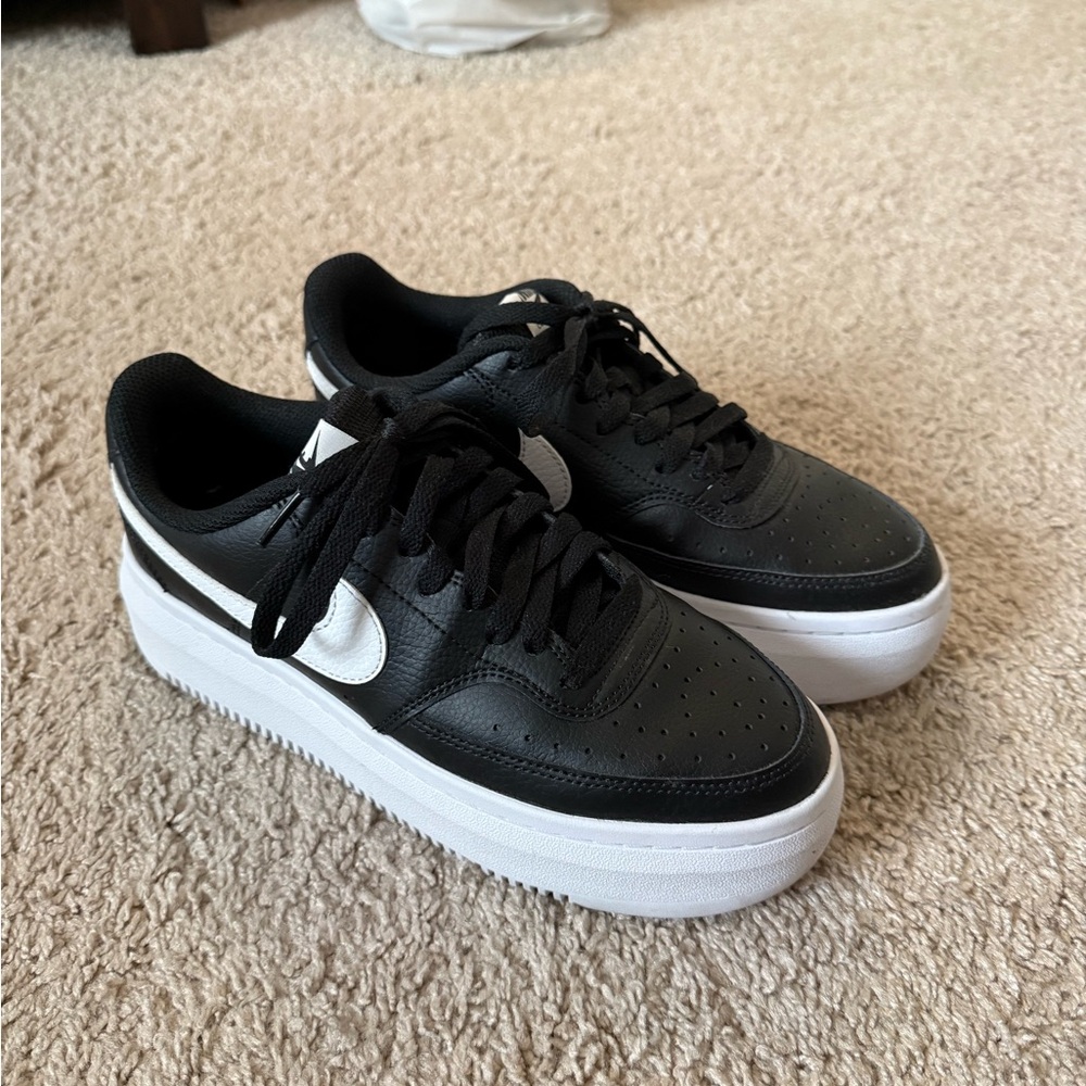Nike Court Vision Alta Shoes Size 9